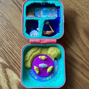 Tropical Adventure Playset with Pink and Blue Accents